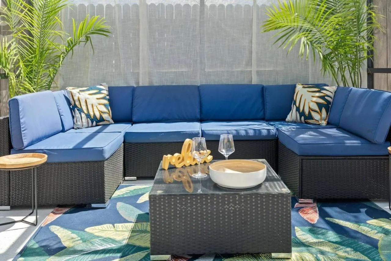Tranquil Times A Serene 3Br Close To Rj Stadium With Screened Heated Pool, Outdoor Kitchen And Yard Chess Tampa