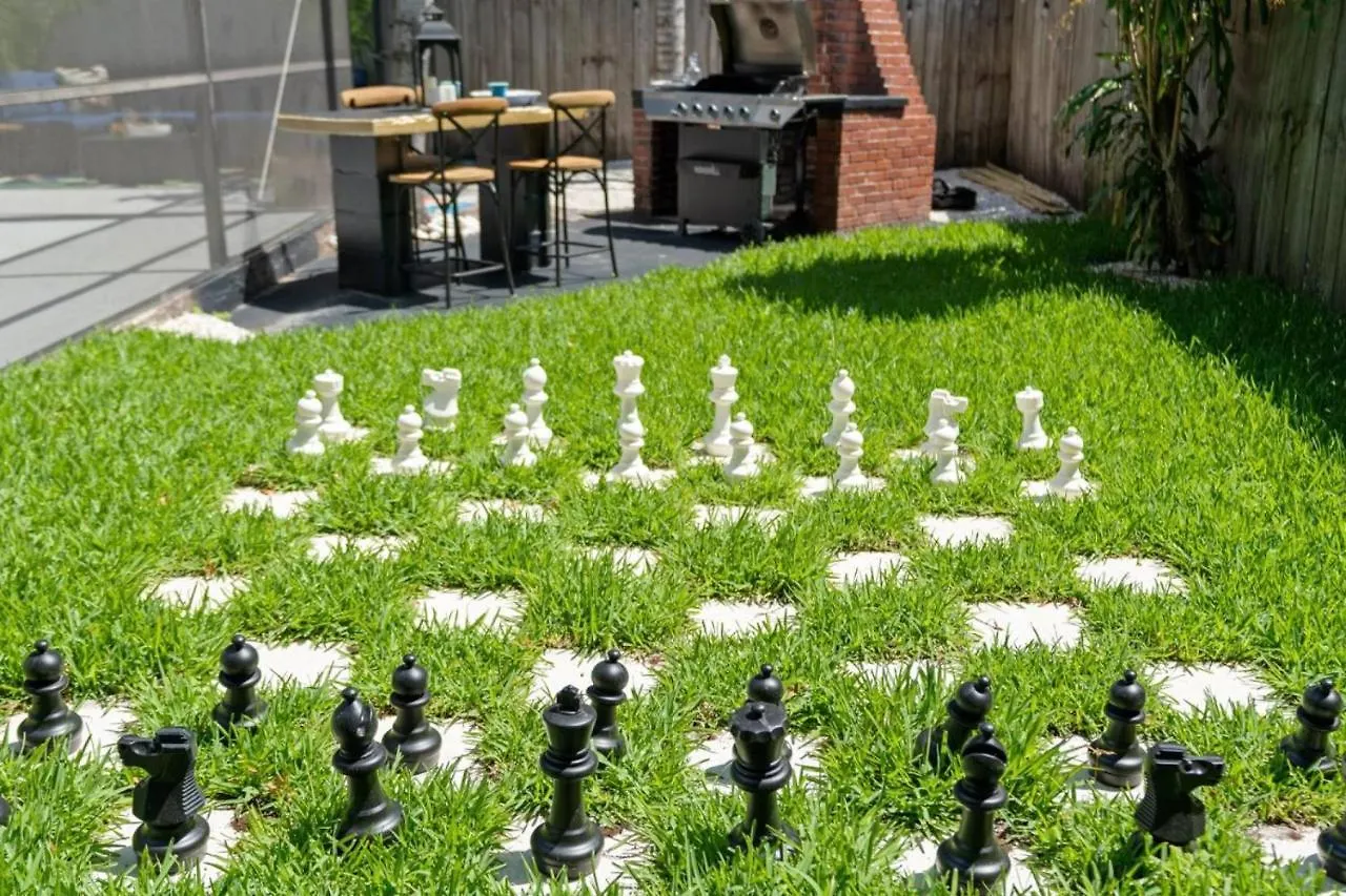 Tranquil Times A Serene 3Br Close To Rj Stadium With Screened Heated Pool, Outdoor Kitchen And Yard Chess Tampa USA